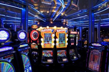 wb403 app sportsbook and live casino menu layout
